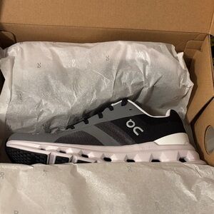 On Cloudrunner Running Shoes size 9 (women’s)